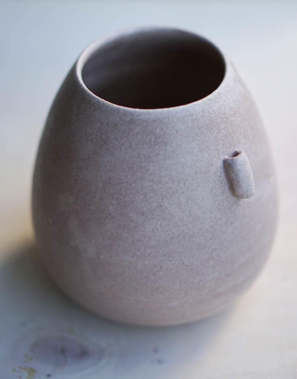 Pinkish Stoney vase c