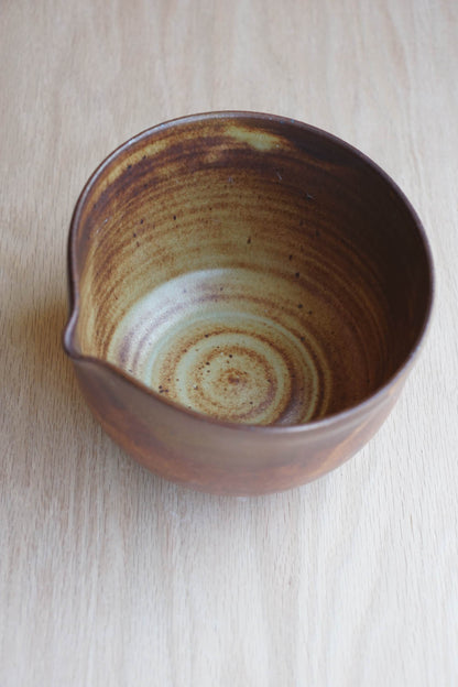 brown mixing bowl