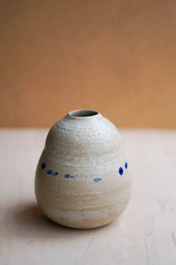 Terra vase