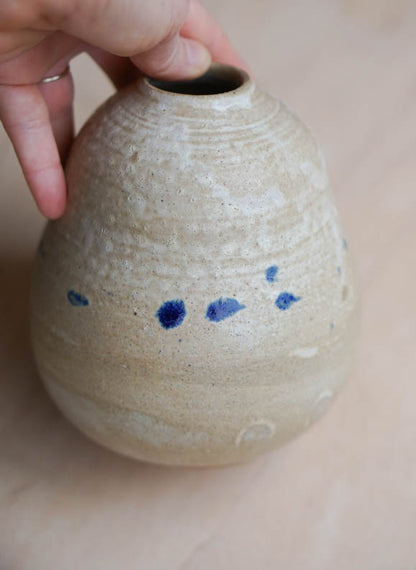 Terra vase