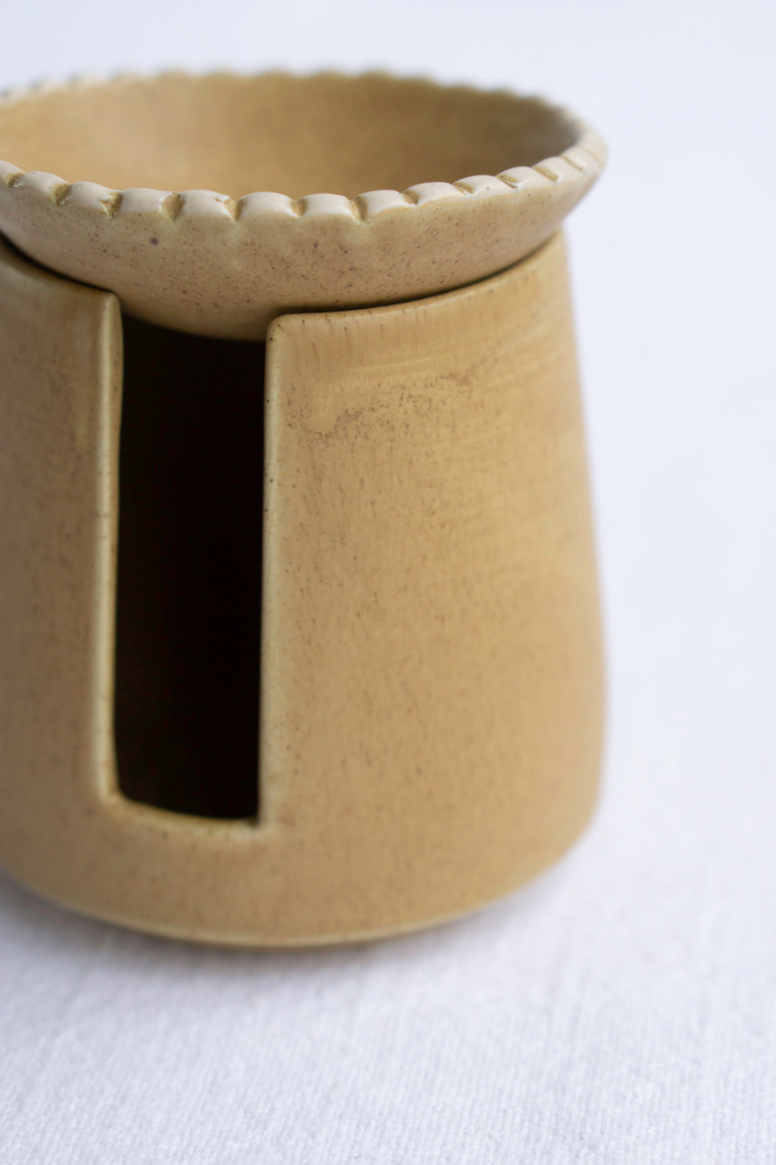 Essential Oil Burner in mustered